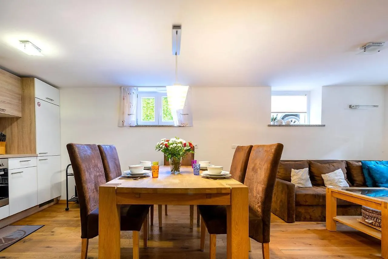 Alpen-Hostel - Apartment Talstation Memmingen