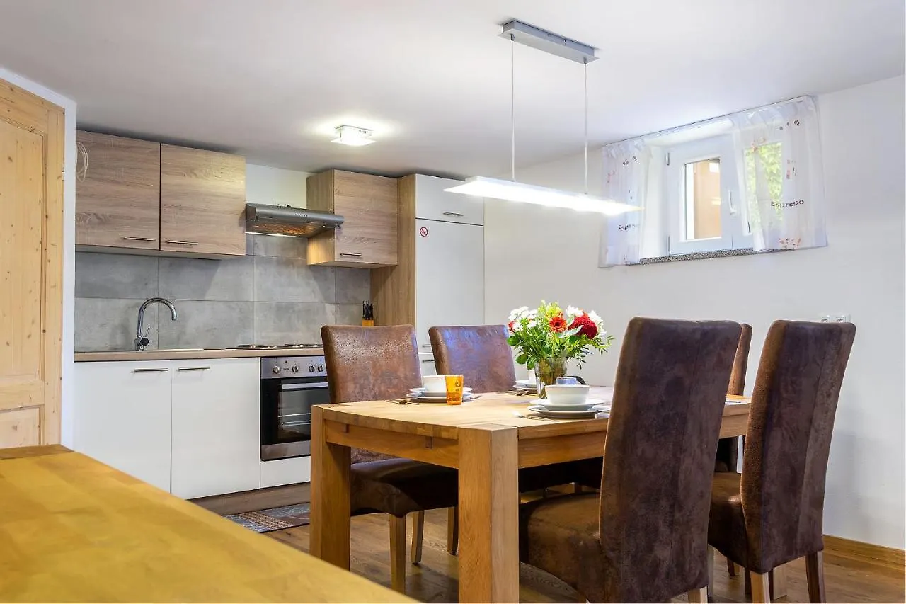 Alpen-Hostel - Apartment Talstation Memmingen