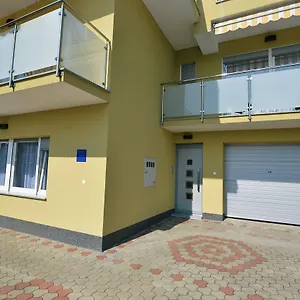 https://villa-martina-ika.in-istria.net
